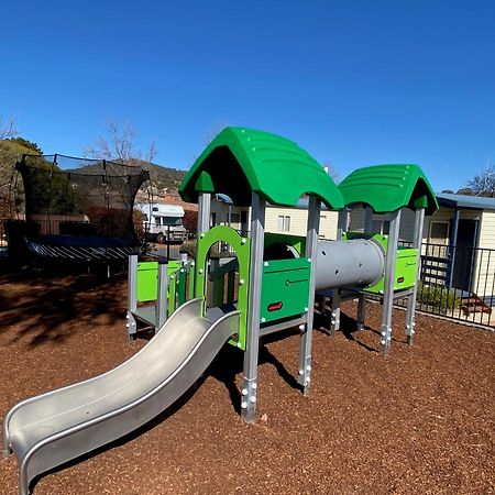 Crestview Tourist Park Hotel Queanbeyan Exterior foto