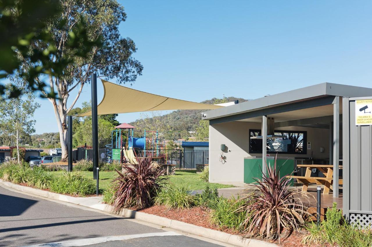 Crestview Tourist Park Hotel Queanbeyan Exterior foto
