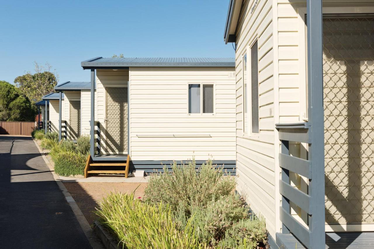 Crestview Tourist Park Hotel Queanbeyan Exterior foto