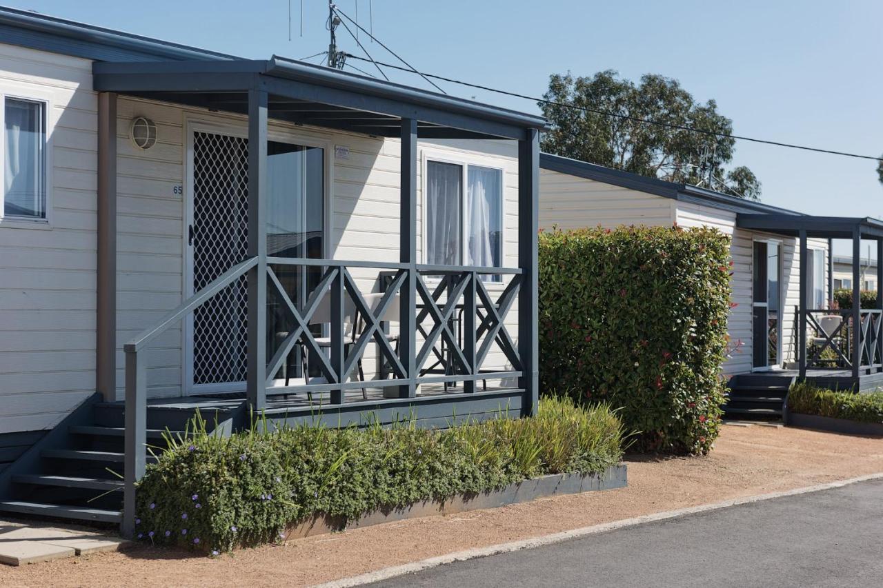 Crestview Tourist Park Hotel Queanbeyan Exterior foto